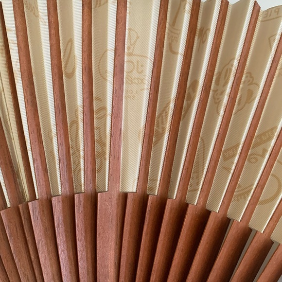 LOEWE BRAND. Folding fan. Brown wood, made in Spain. Authentic Luxury item! - Picture 5 of 6